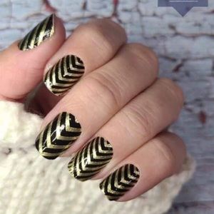 *Retired* Color Street: Drop the Ball | Chevron Stripes New Year’s Eve Black